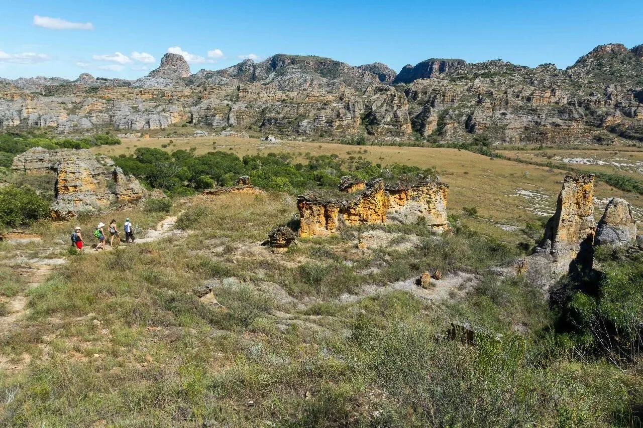 Discovery — Wildlife, Landscapes & Coast · Antsirabe · Ranomafana · Isalo · Ambatomilo · Andasibe