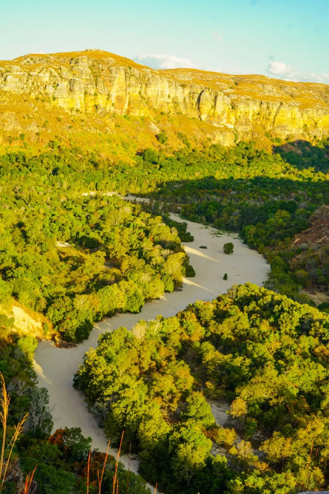 Ultimate Trekking — Peaks, Canyons & Hidden Wilderness · Ranomafana · Andringitra · Isalo · Makay